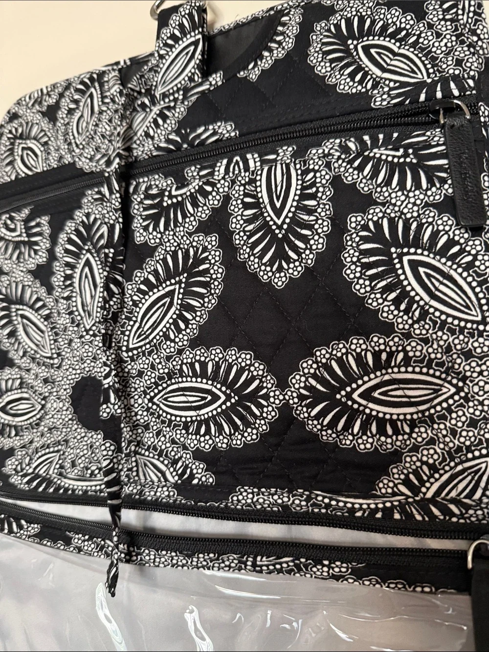 Vera Bradley Black & White Floral Hanging Travel/Jewelry Organizer